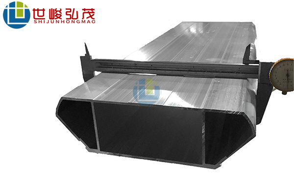 新能源汽車(chē)/電動(dòng)三輪車(chē)防滑腳踏板鋁型材 新能源汽車(chē)/電動(dòng)三輪車(chē)防滑腳踏板鋁型材